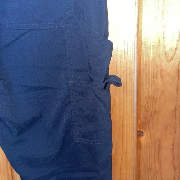 Carhartt Women's Modern Fit Tuck-In Top/Slim Leg Pant size SM/MD black scrub set - Picture 9 of 17